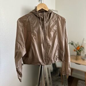 Alo Yoga Sprinter Windbreaker LIKE NEW